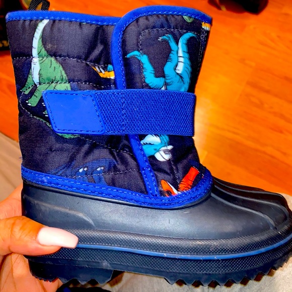 dinosaur snow boots